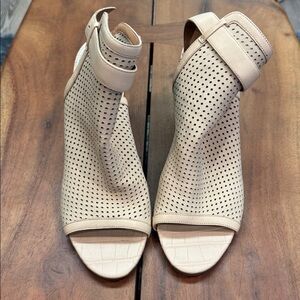 Sam Edelman block heel sandals. Like new